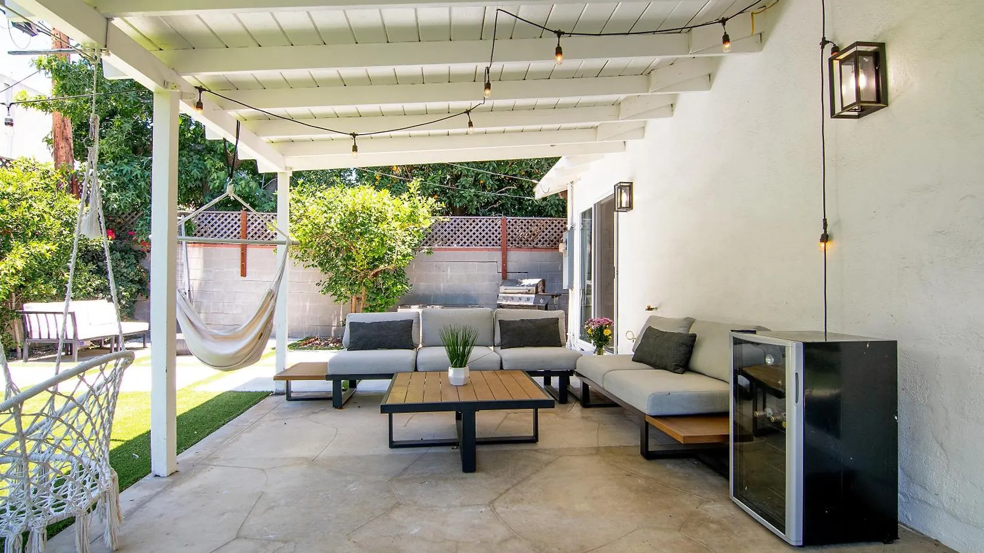 Spacious Family Villa With Large Backyard Los Angeles