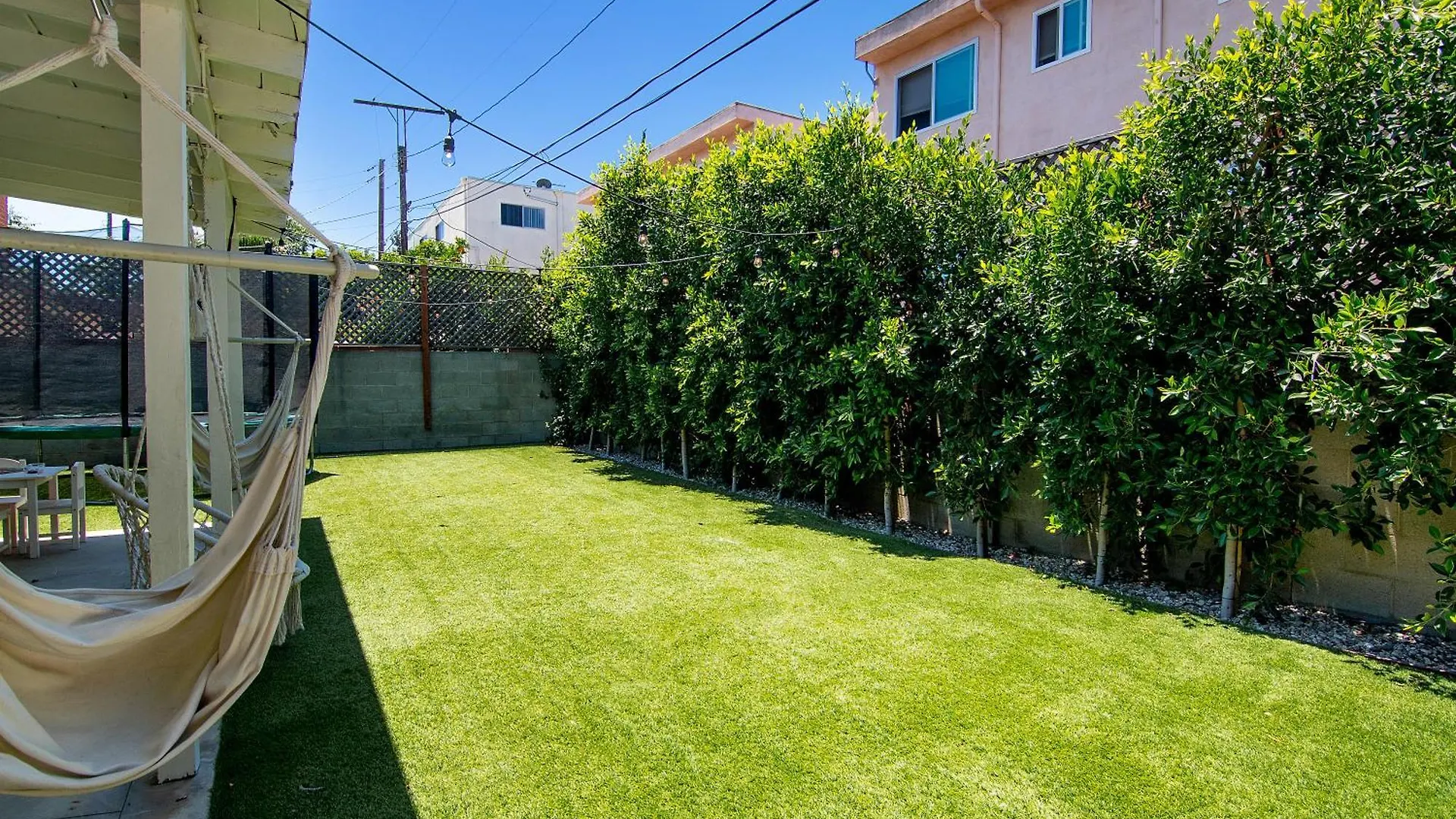 Spacious Family Villa With Large Backyard Los Angeles